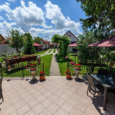 Pensiunea Roma Antica Hărman Buitenkant foto